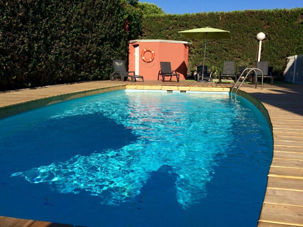 Фото Kyriad Martigues Sud