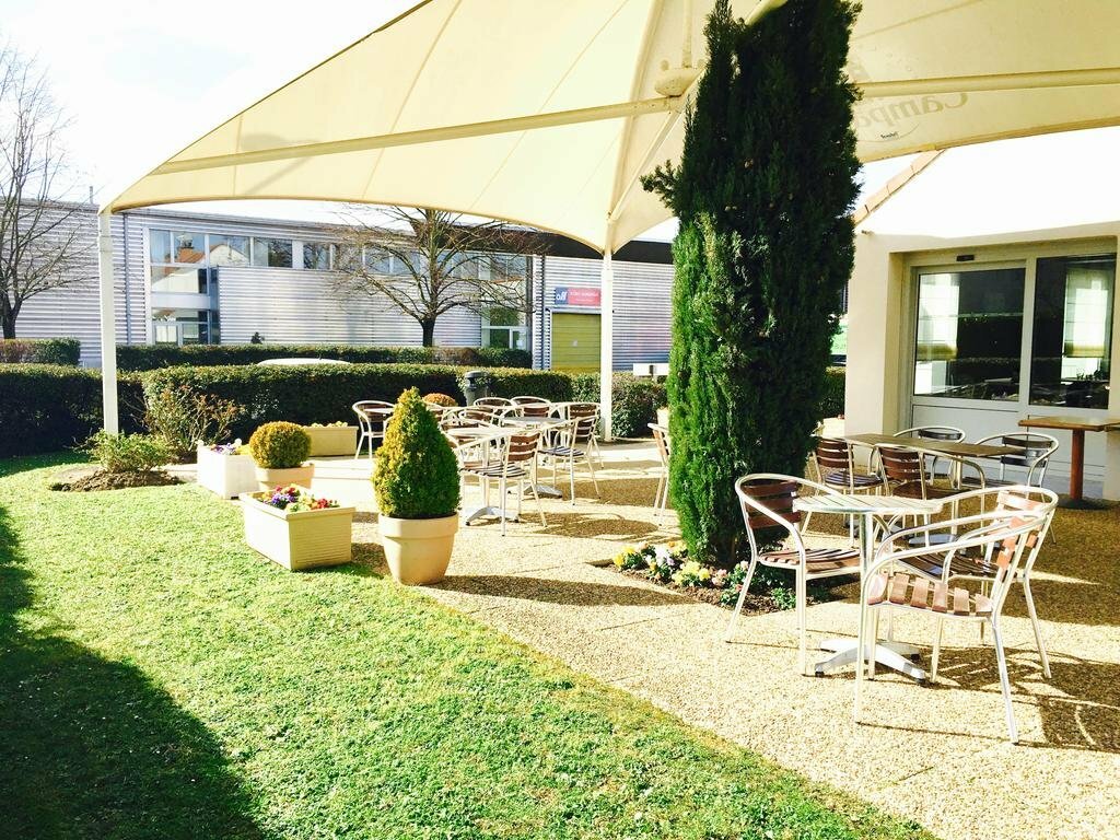 Фото Hotel Campanile Montesson - Le Vésinet