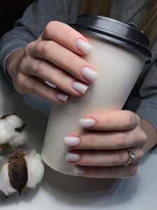 White crow (Astraviec, vulica Valadarskaga, 35А), salón de belleza