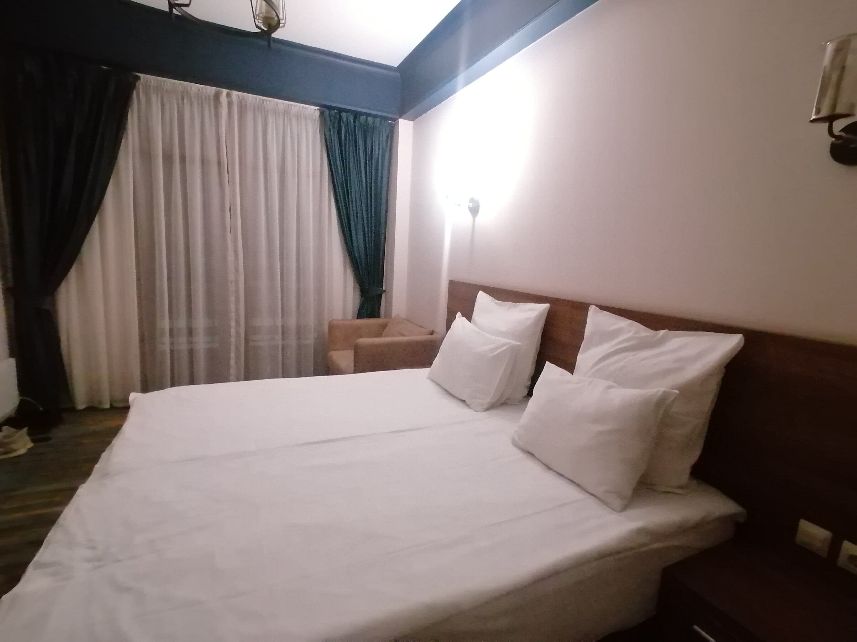 Фото Garuda Boutique Hotel