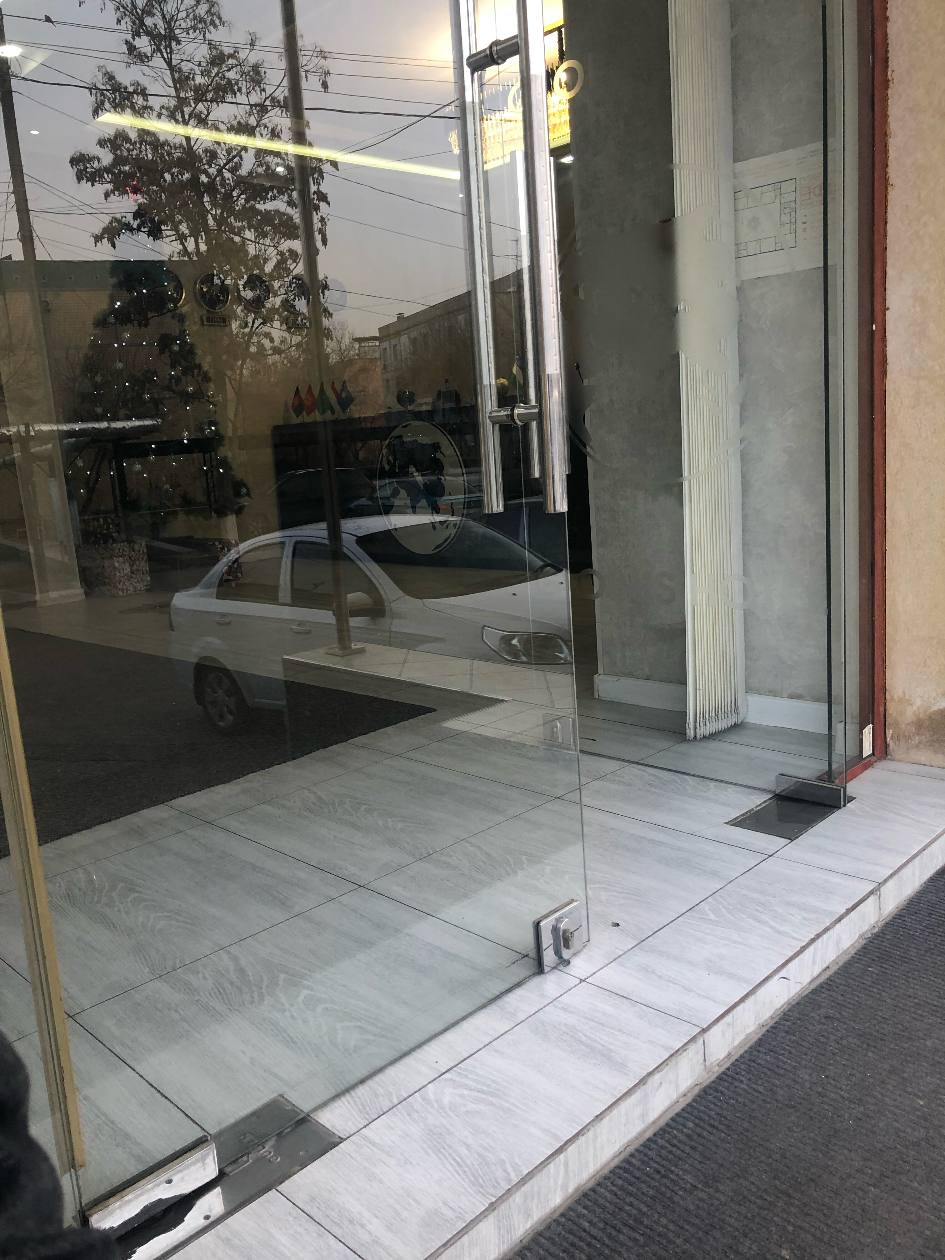 Фото Globus Hotel