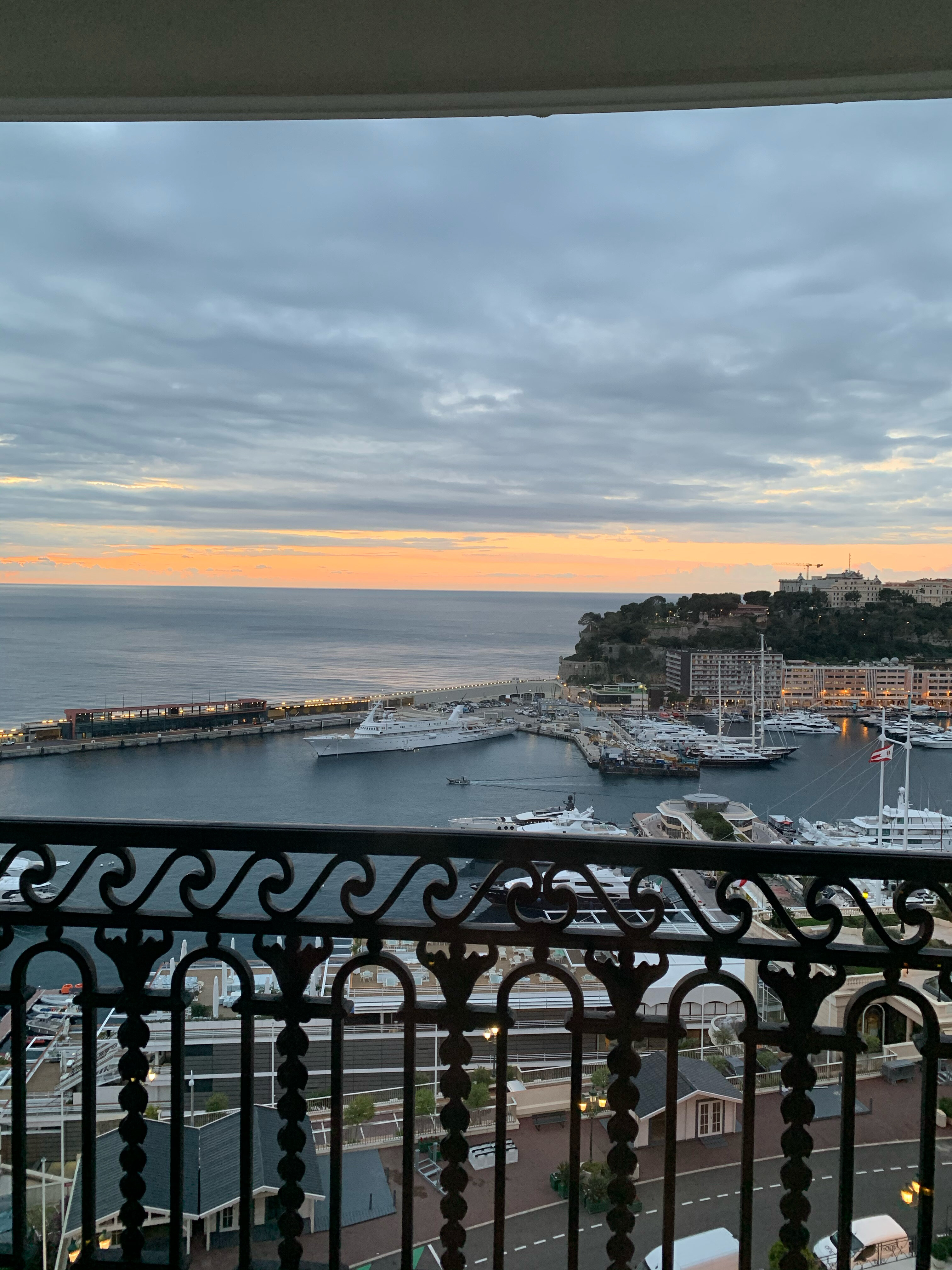 Фото Hôtel de Paris Monte-Carlo