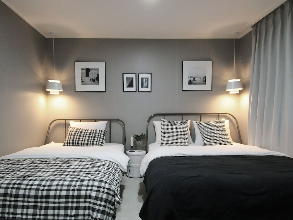 Фото Neat House Hongdae