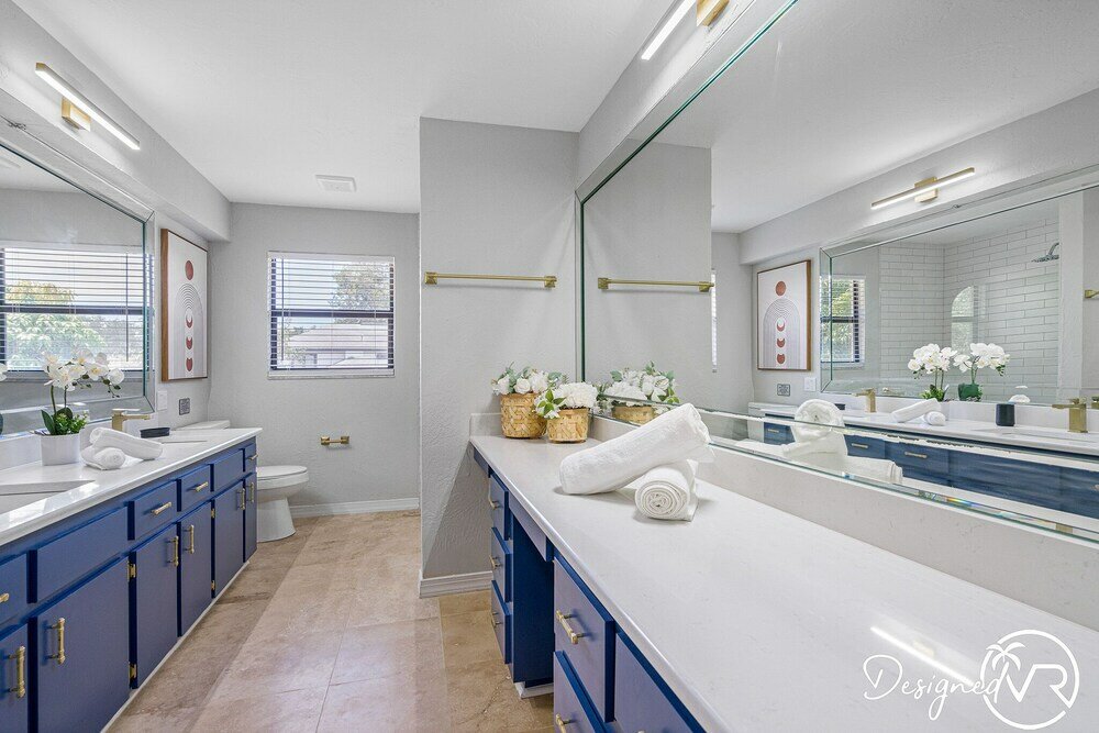 Фото 8 Br Heated Pool & Soccer Field