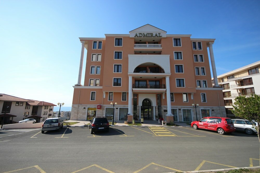 Фото отеля 1