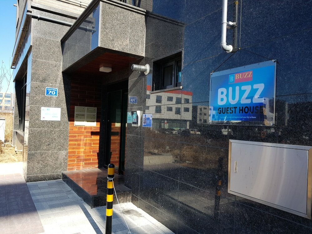 Фото Buzz Guest House - Hostel