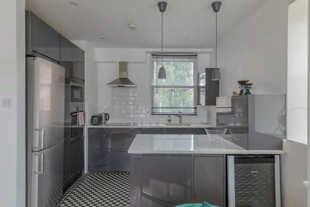 Фото Chic & Contemporary 3bd Flat - Barnes!