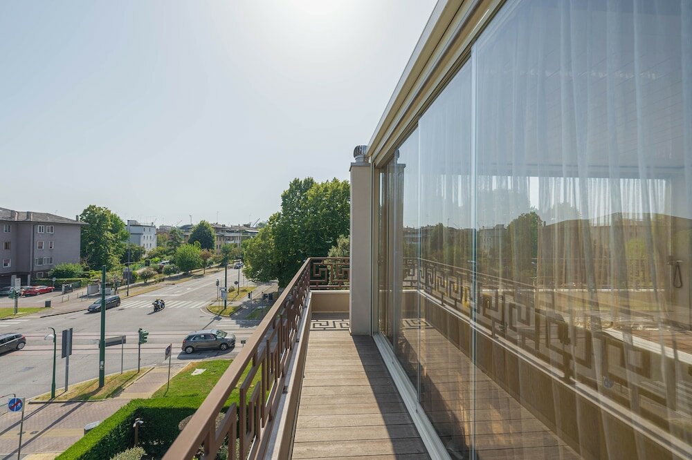 Фото Luxury Venice Penthouse