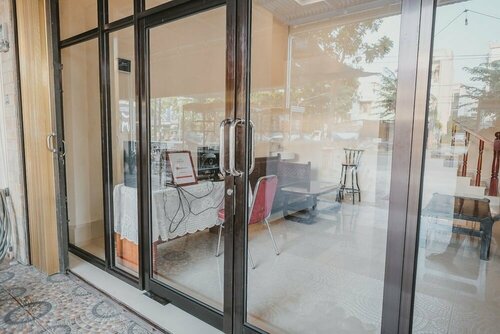 Гостиница RedDoorz near Ringroad City Walks Medan в Медане