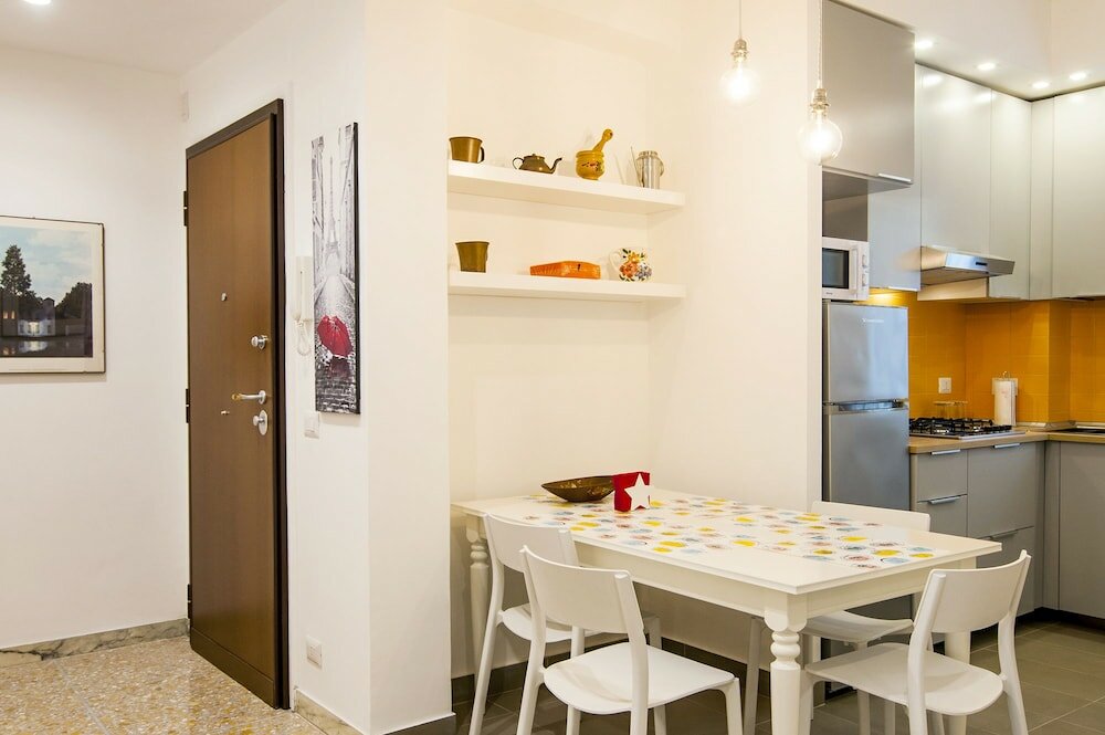 Фото San Pietro Bright Apartment