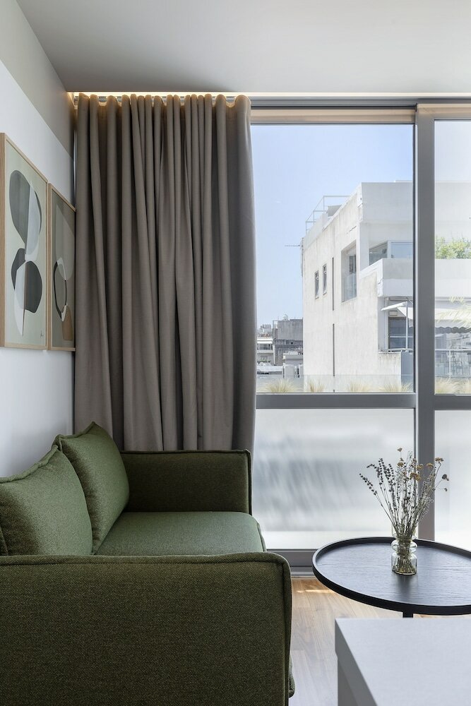 Фото The Athenians Art Apartments