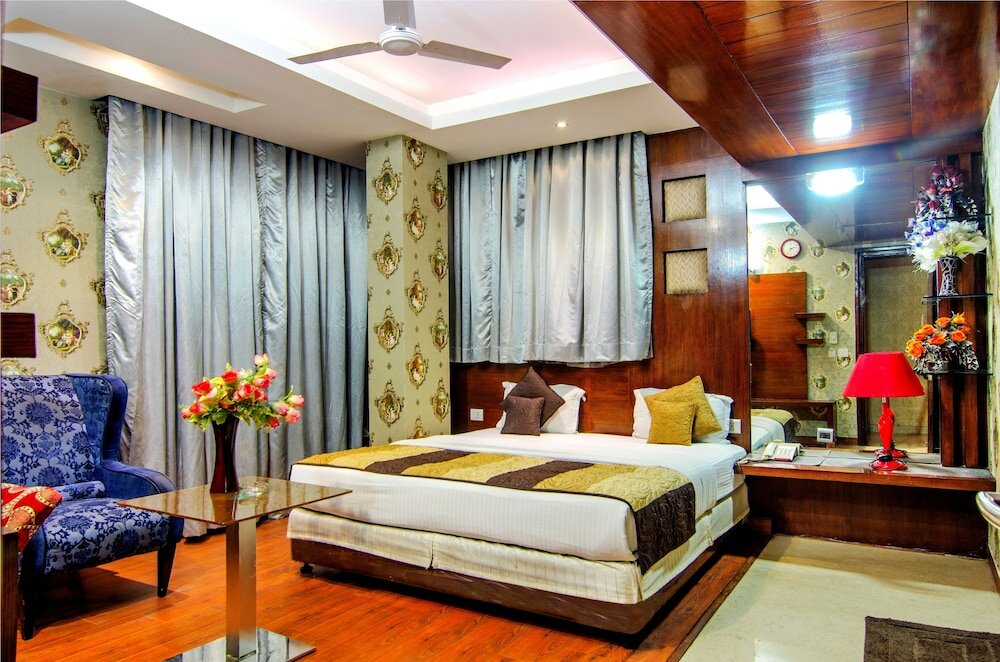 Фото Hotel Omega Residency