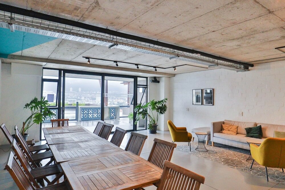 Фото Forty On L by Ctha