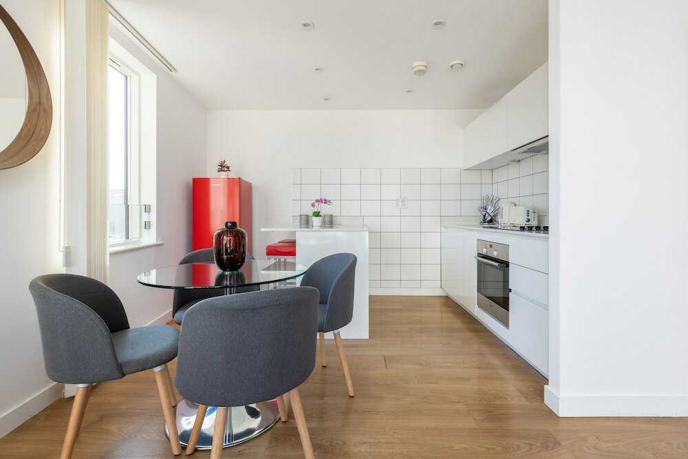 Фото The Bow Apartment