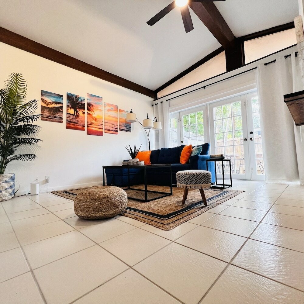 Фото Coco Bay Condos