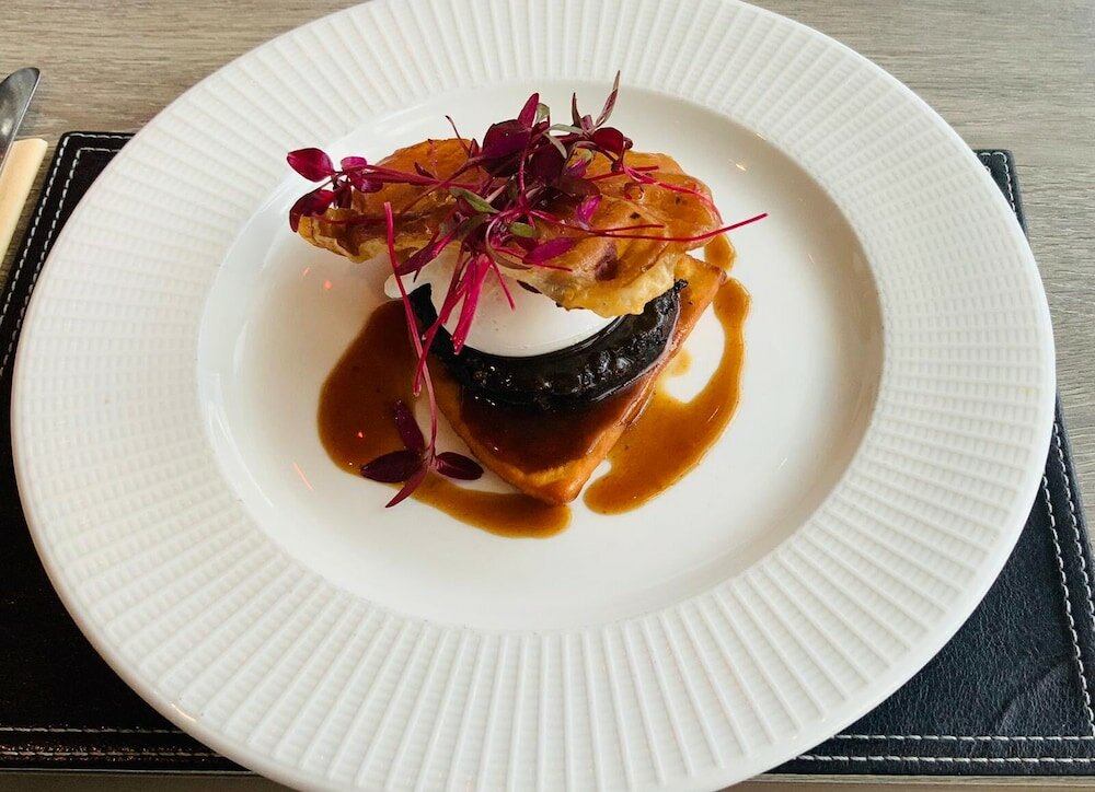 Фото Duck Bay Hotel