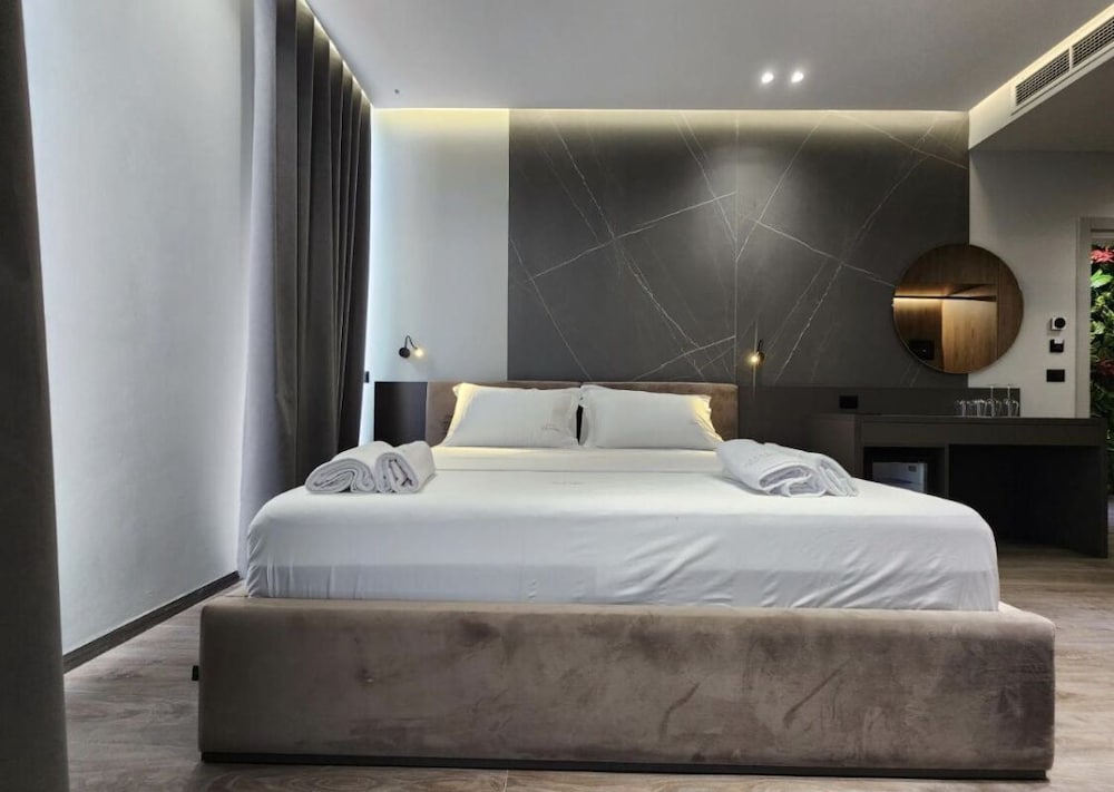 Фото Charm Hotel