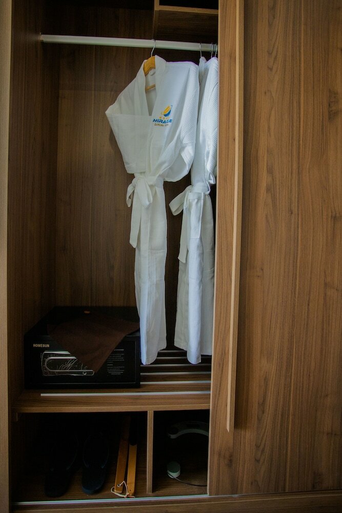 Фото Miracle Luxury Hotel