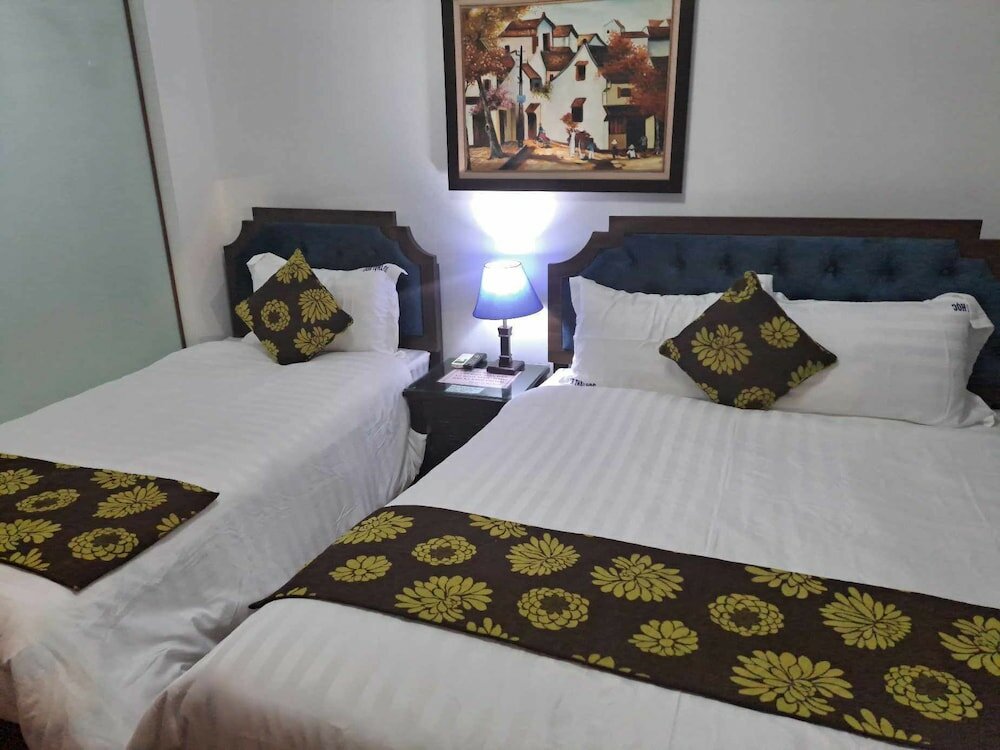 Фото South Gate Hotel