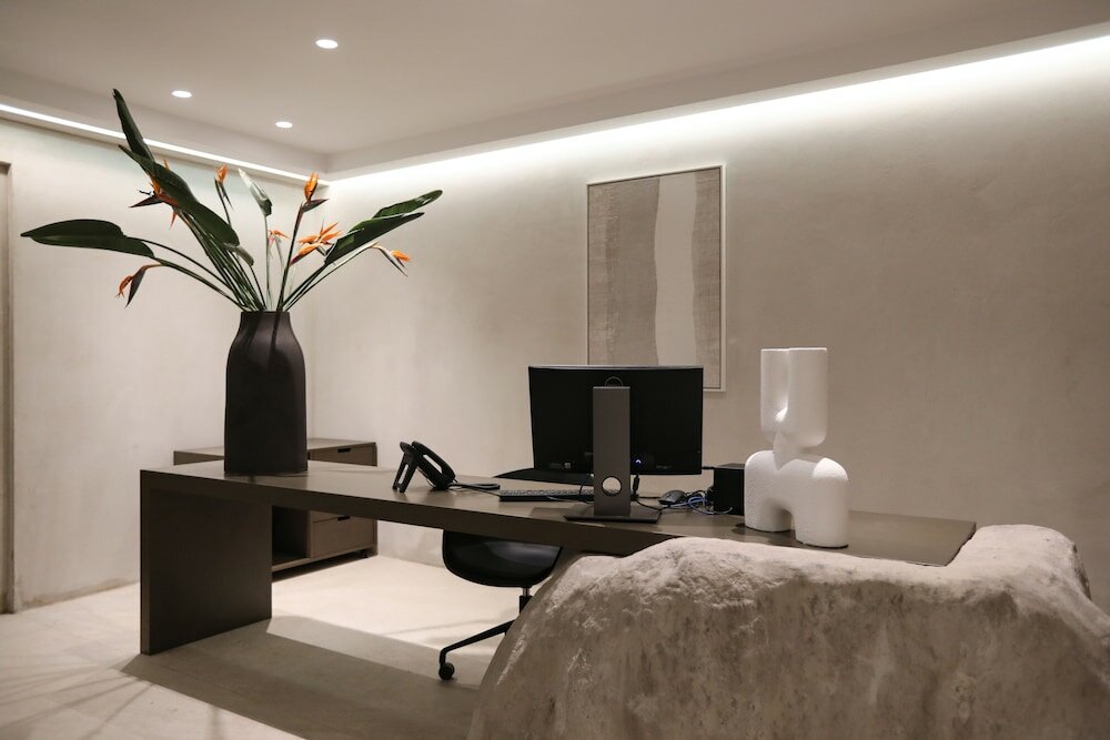 Фото Aeonic Suites and SPA