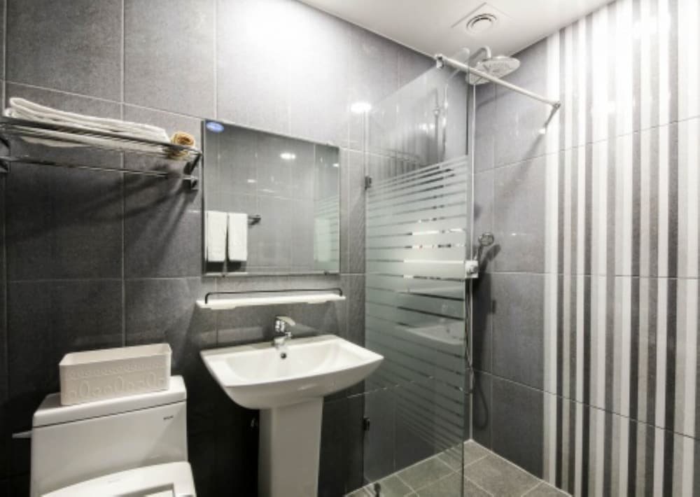 Фото Shilla E Stay Motel