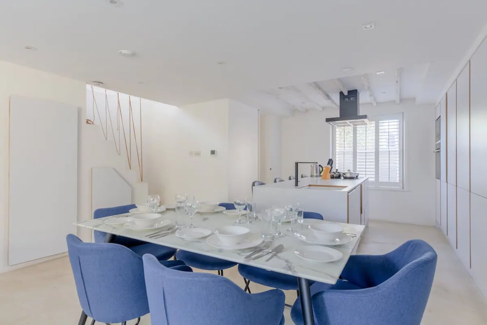 Фото Luxury 2 Bedroom Garden Flat - Hackney