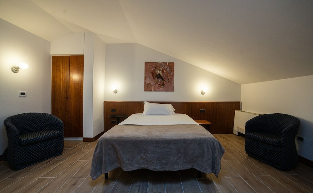 Фото Hotel Querini Budget & Business Hotel