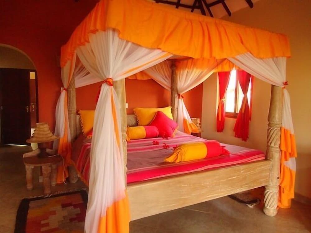 Фото HillPark Hotel - Tiwi Beach