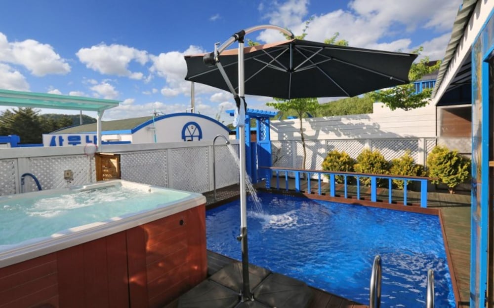 Фото Yangyang Lodes Pool Villa