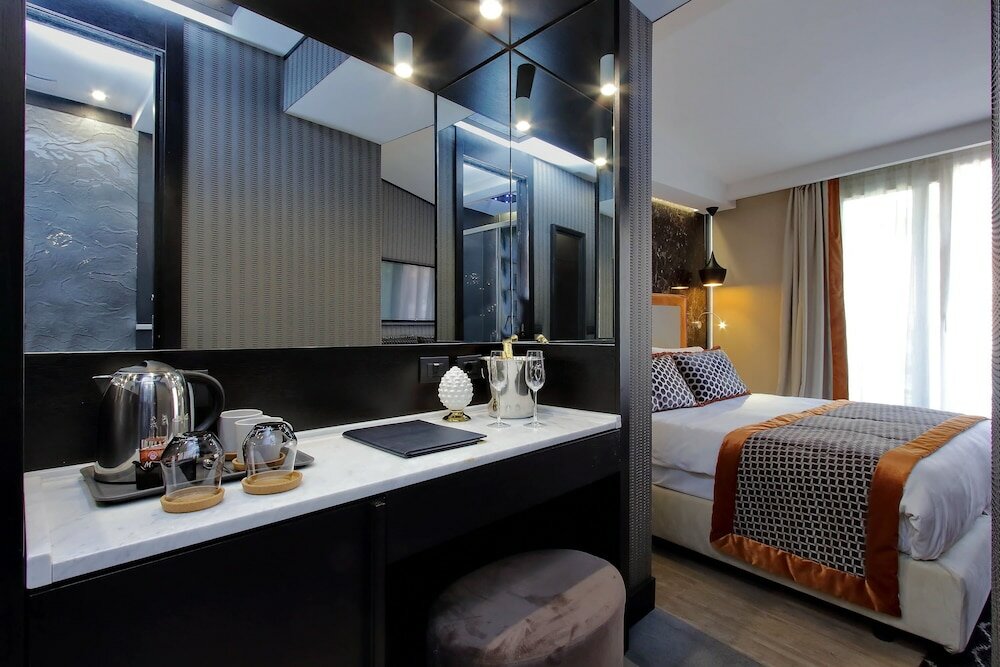 Фото Helmirage Piazza Di Spagna Suite