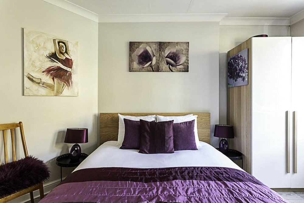 Фото Chic High Spec Apartment Near Central London