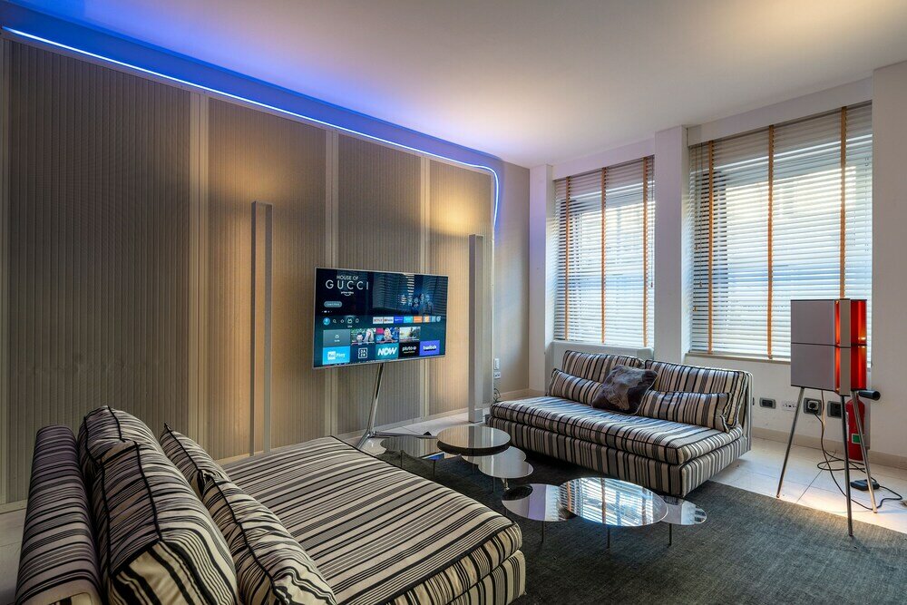 Фото The King Of Milan