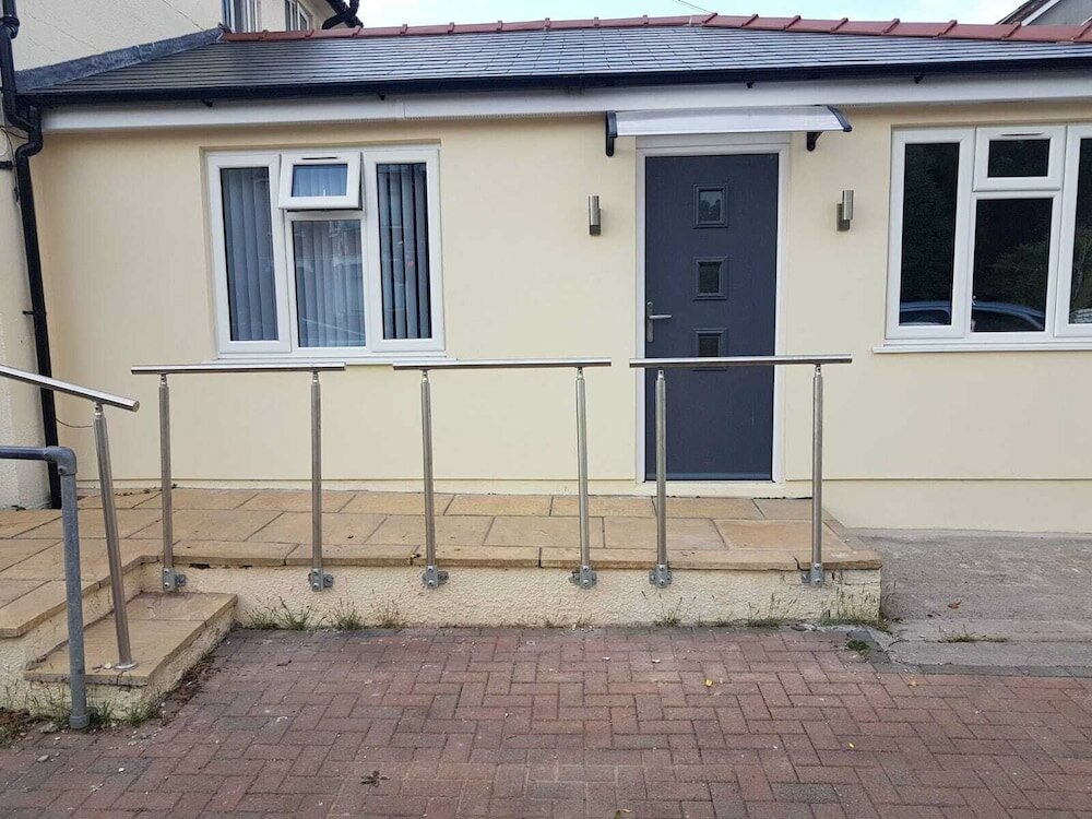 Фото Private Self-contained Annex With Wifi & Parking