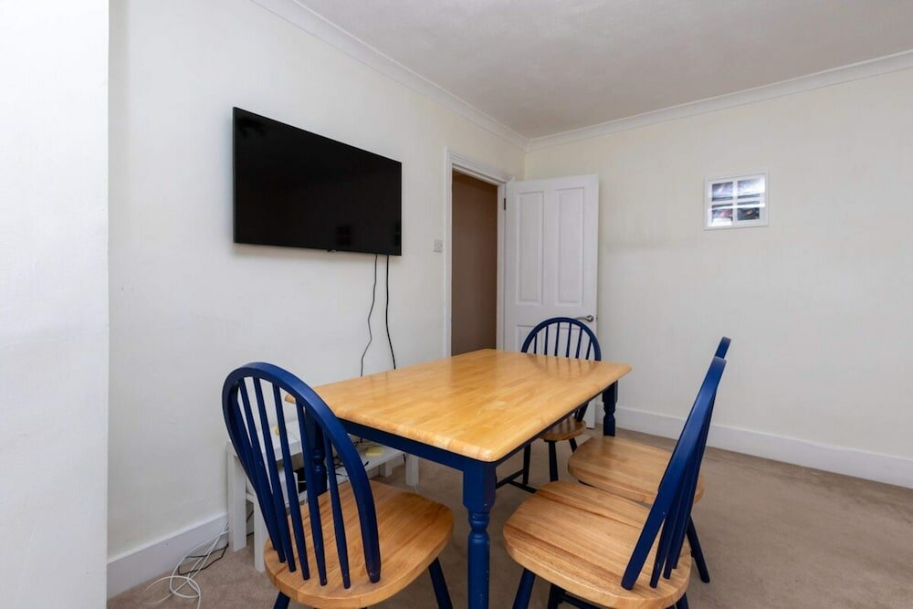 Фото Spacious 1bd Flat w Garden - Hammersmith!