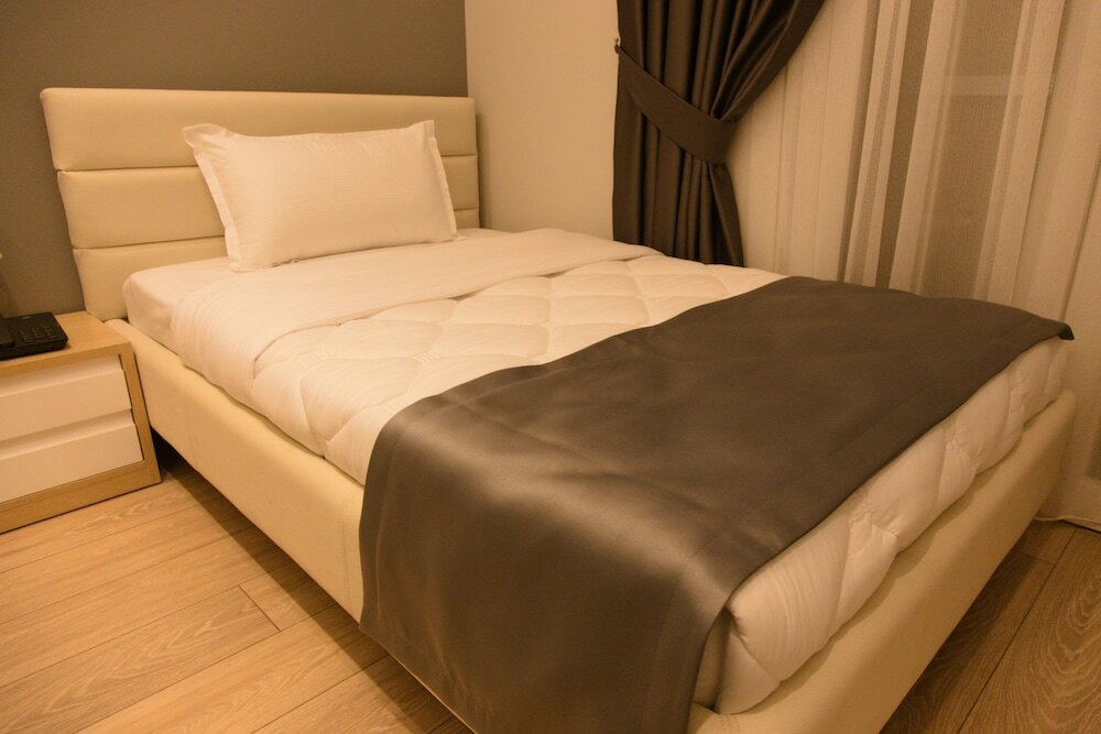 Фото Emerald Boutique Hotel