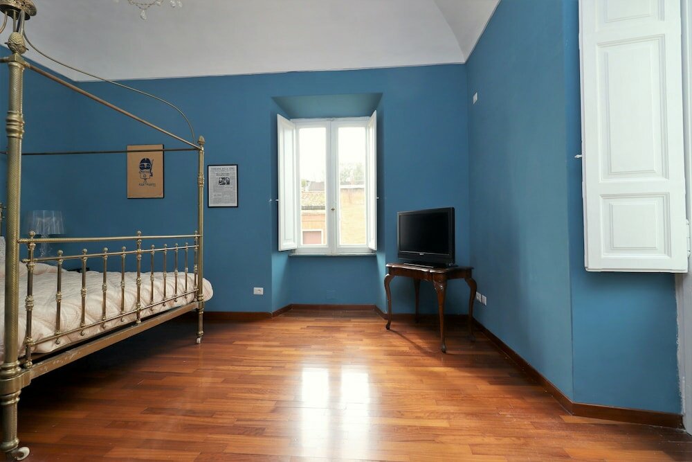 Фото Trevi palazzo storico B&b La Suite Blu