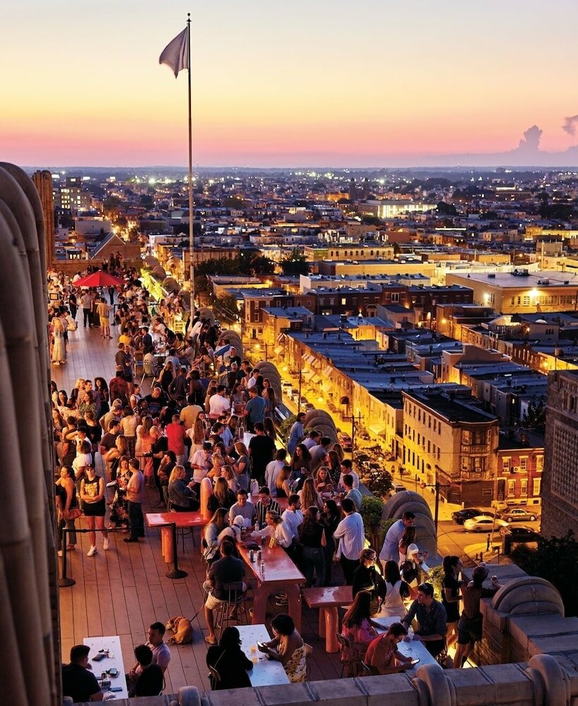 Фото Stylish 3-Bedroom Home in Philly