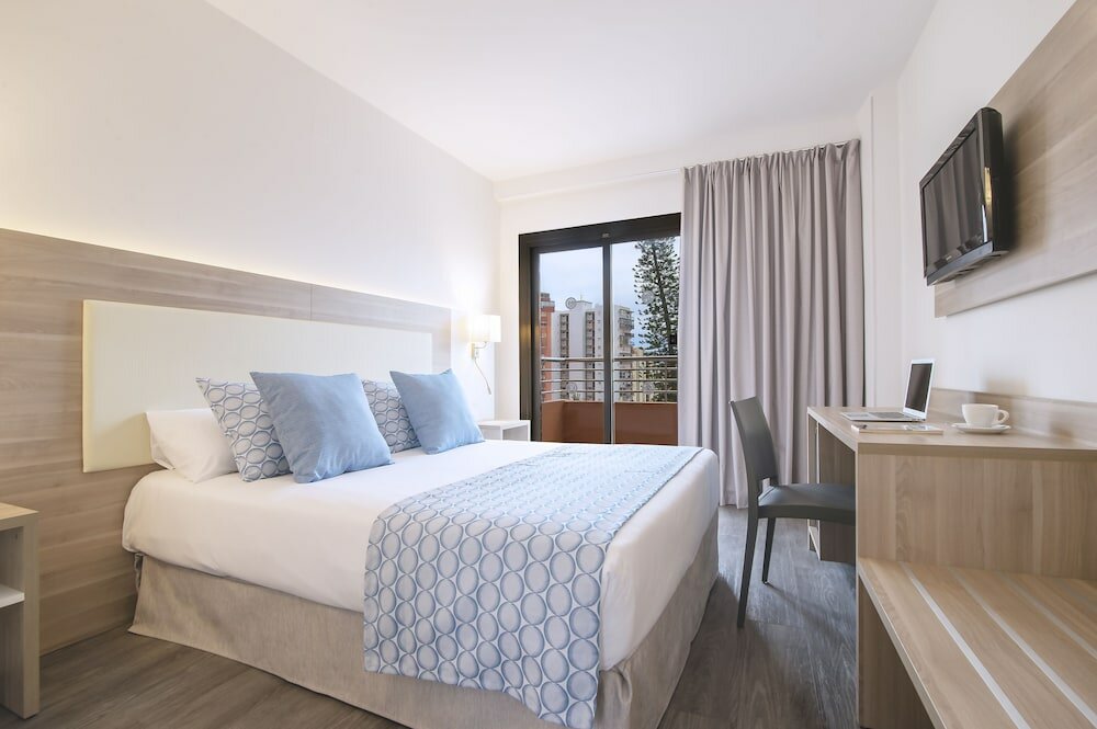 Фото Hotel Benidorm East by Pierre & Vacances