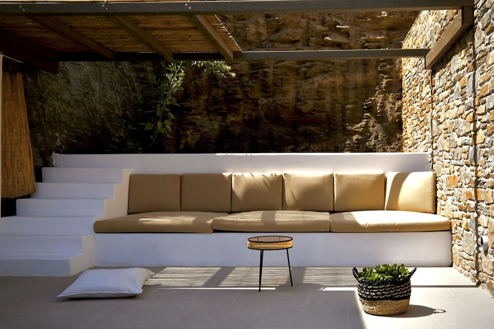 Фото Amal Kythnos Suites