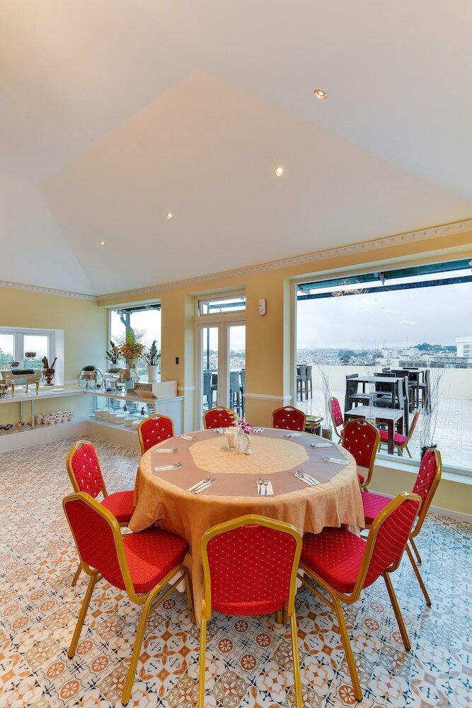 Фото Dalat Boutique Hotel