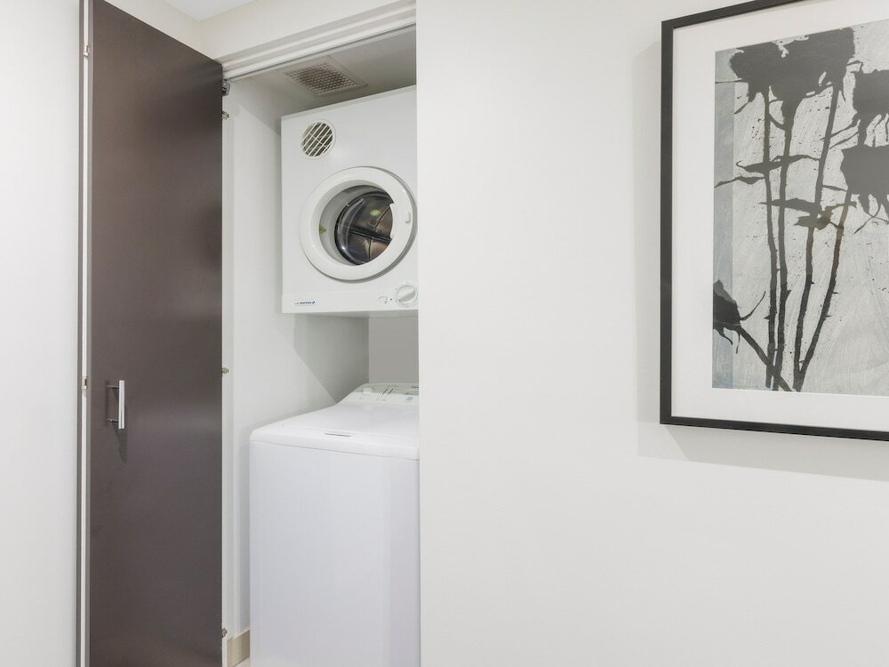 Фото Brady Apartment Hotel Flinders Street