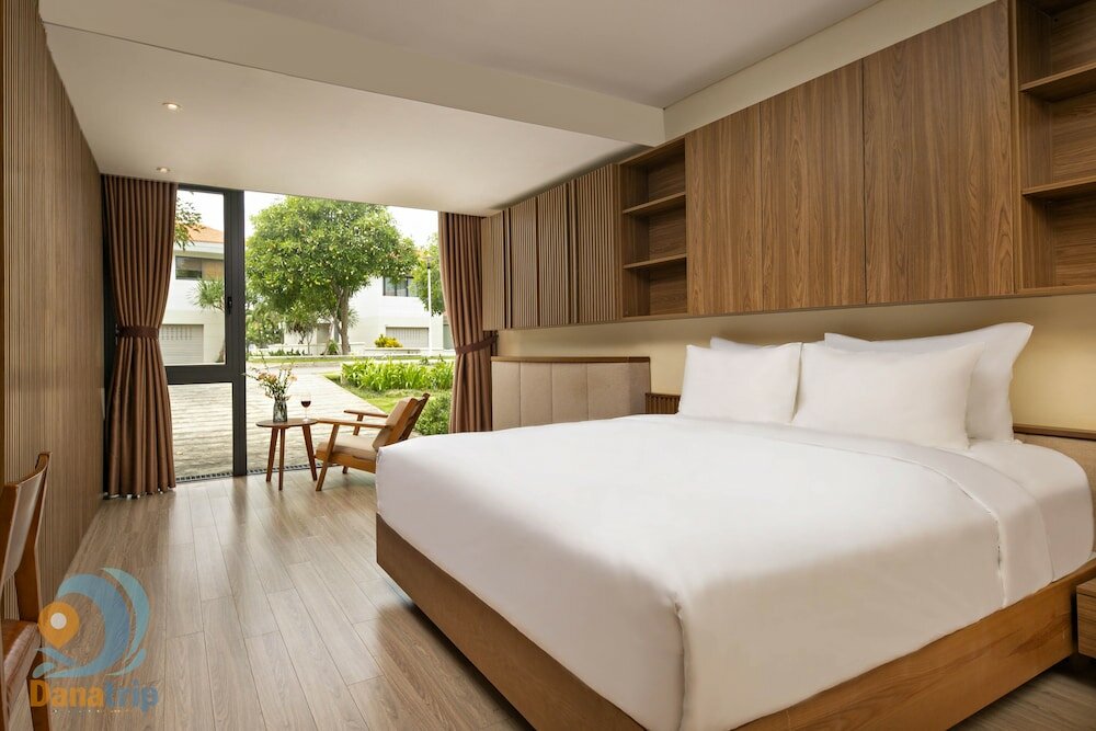 Фото Danang Ocean Beach Villa