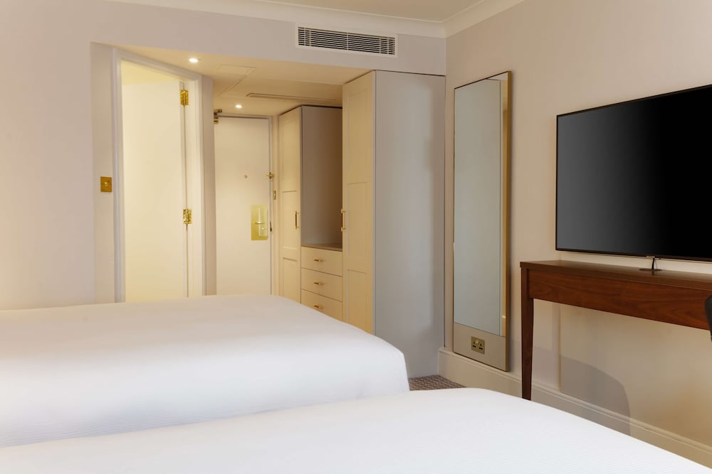 Фото DoubleTree by Hilton Stoke on Trent