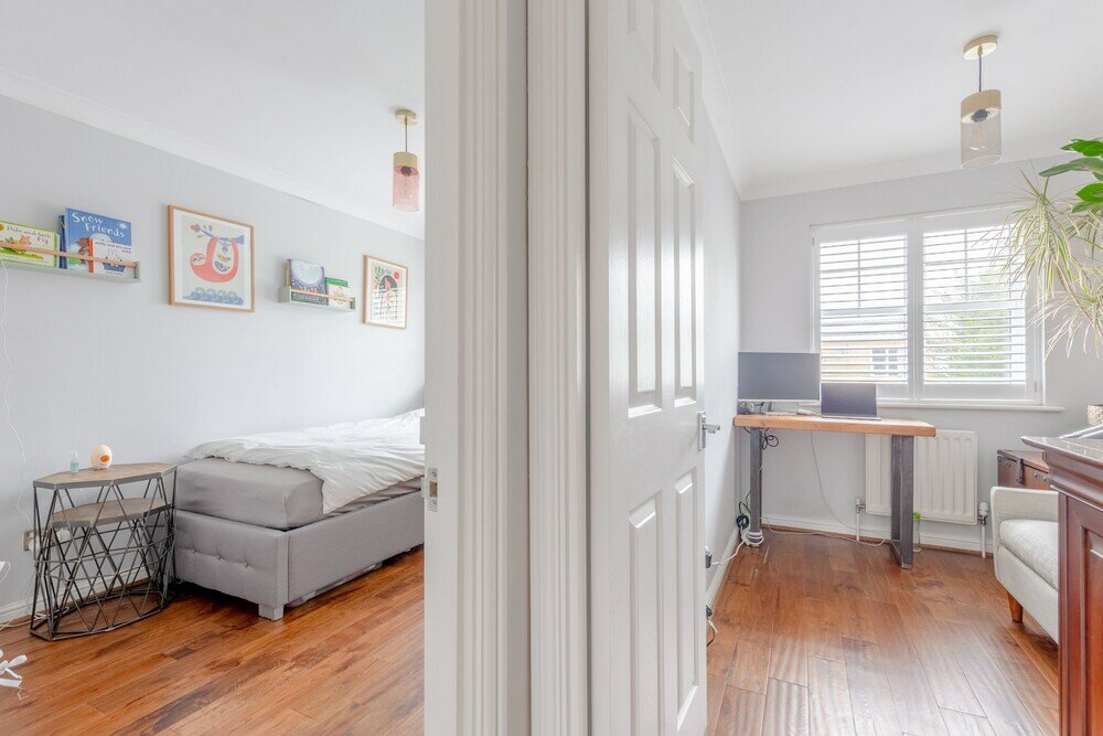 Фото Serene and Spacious 2 Bedroom House in South Wimbledon