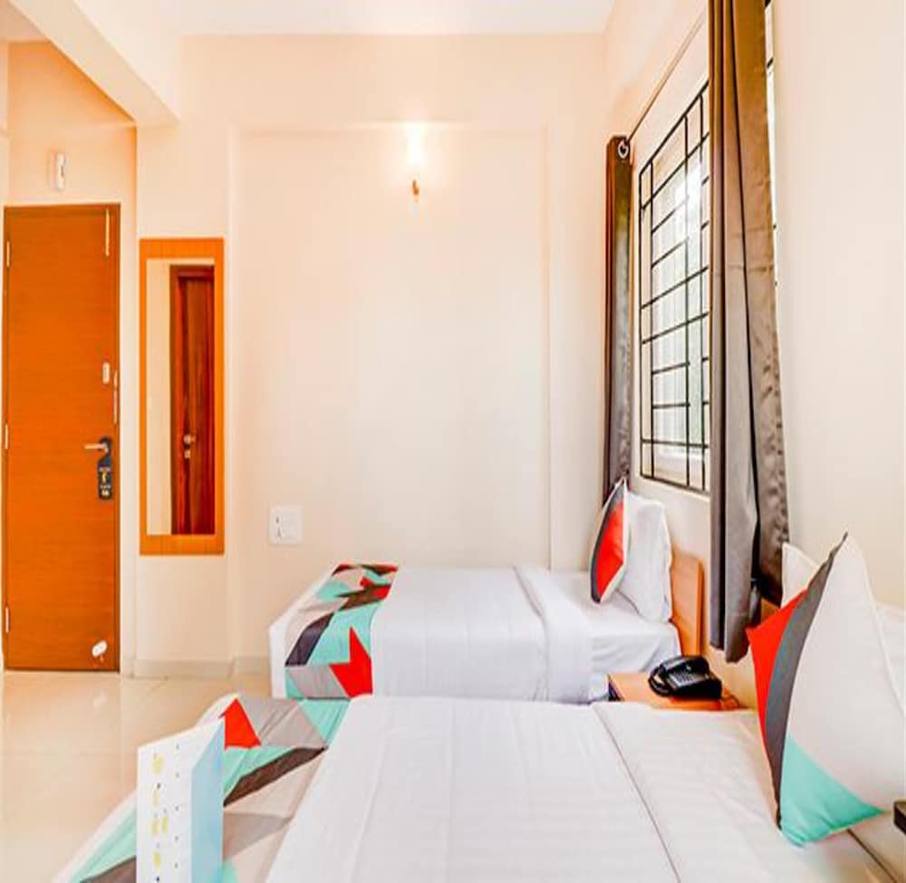 Фото Fabhotel Bsr Inn