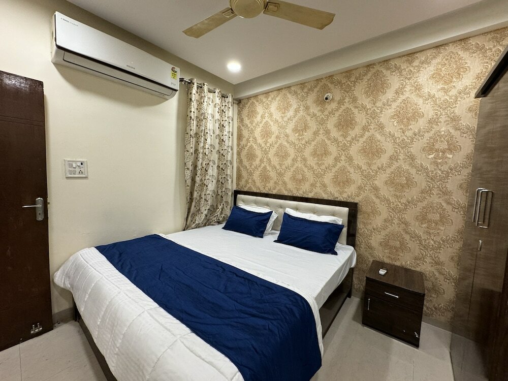 Фото Home Escape 2bhk Apartments