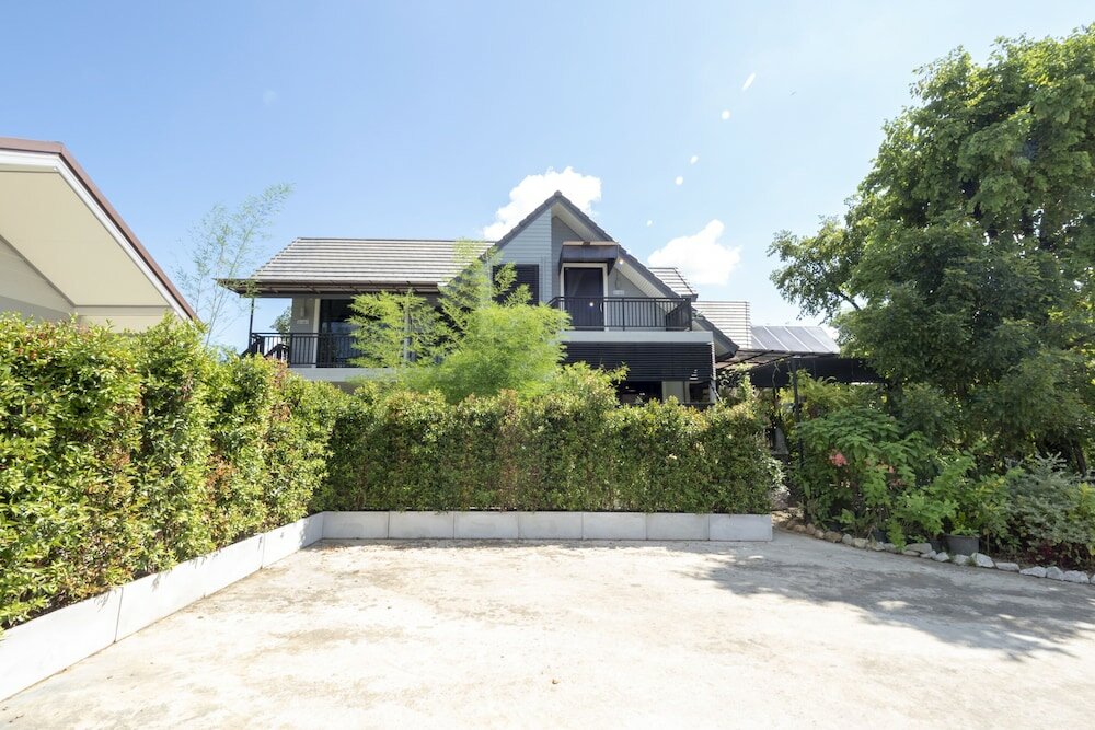 Фото Oyo 75378 Thawapee Resort