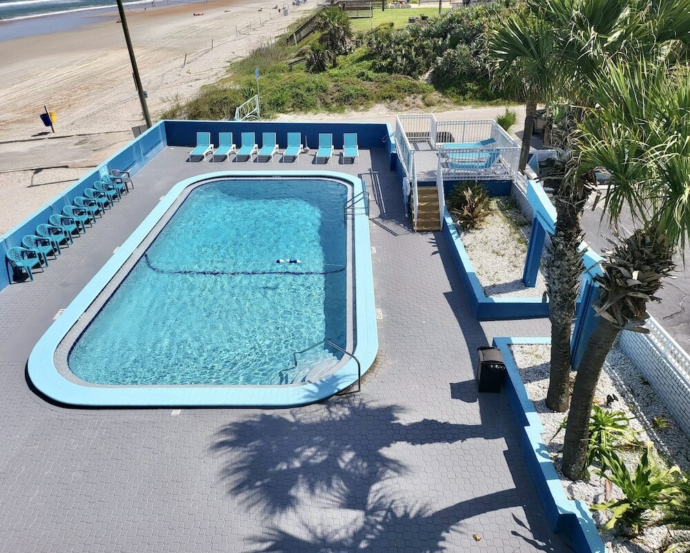 Фото Chateau Mar Beach Resort