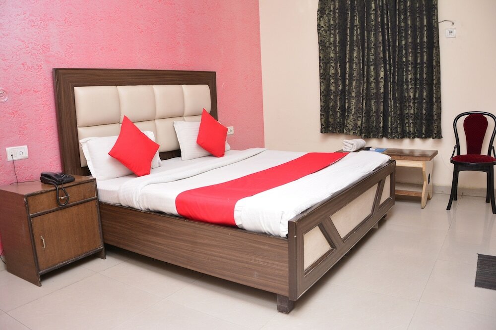 Фото Hotel Mayank Plaza near Igi Airport Terminal 3