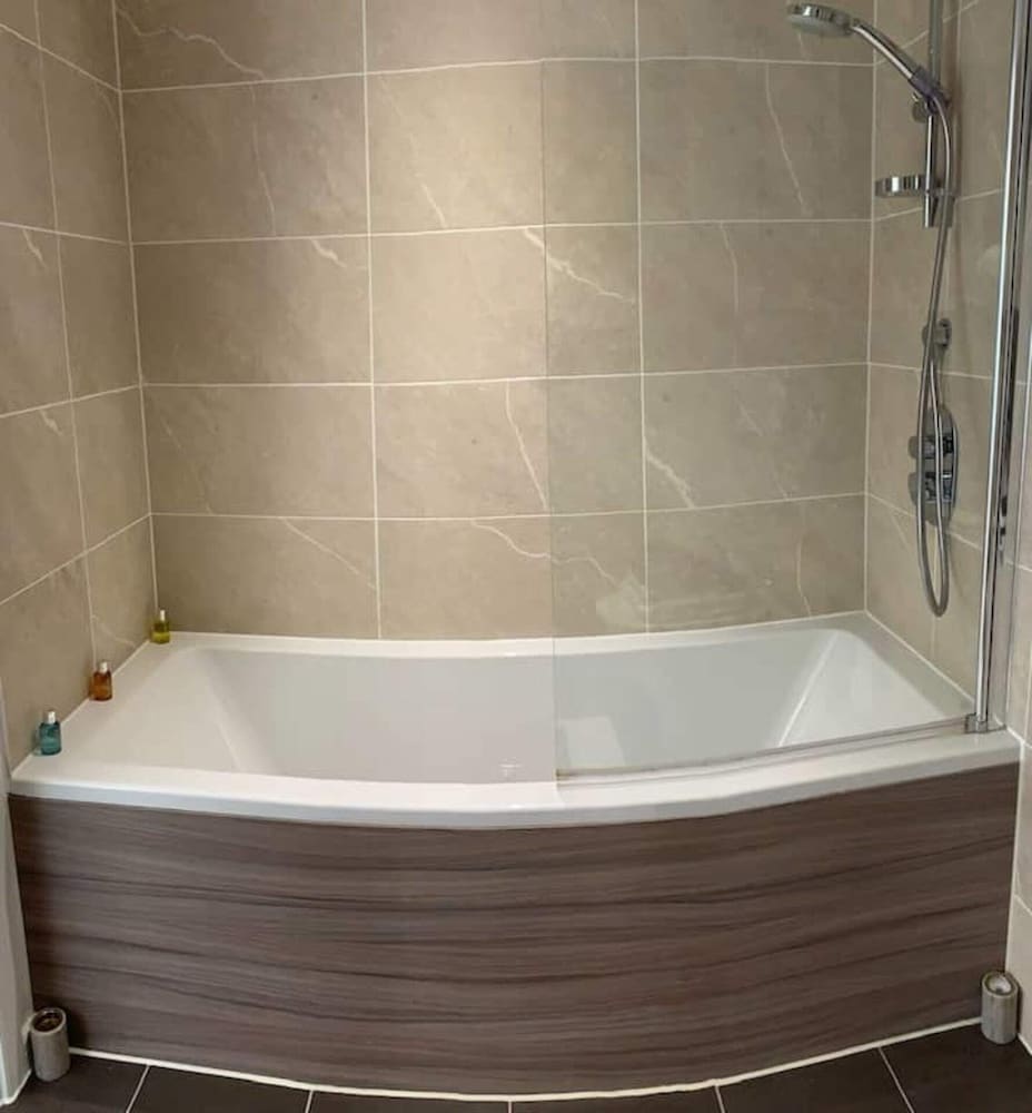 Фото Stylish and Chic 1 Bedroom Apartment in Canning Town